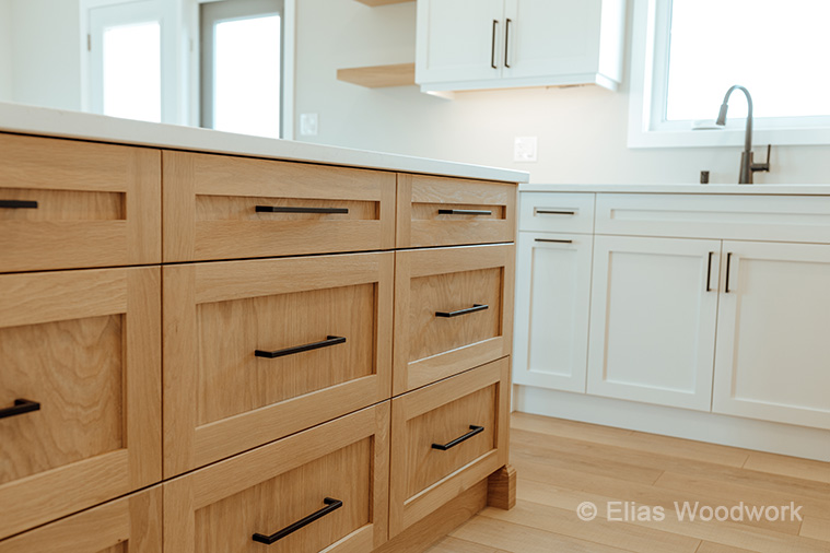 White Oak & Painted Kitchen